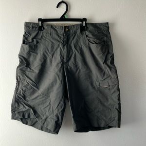 Gray Columbia Shorts Size 34